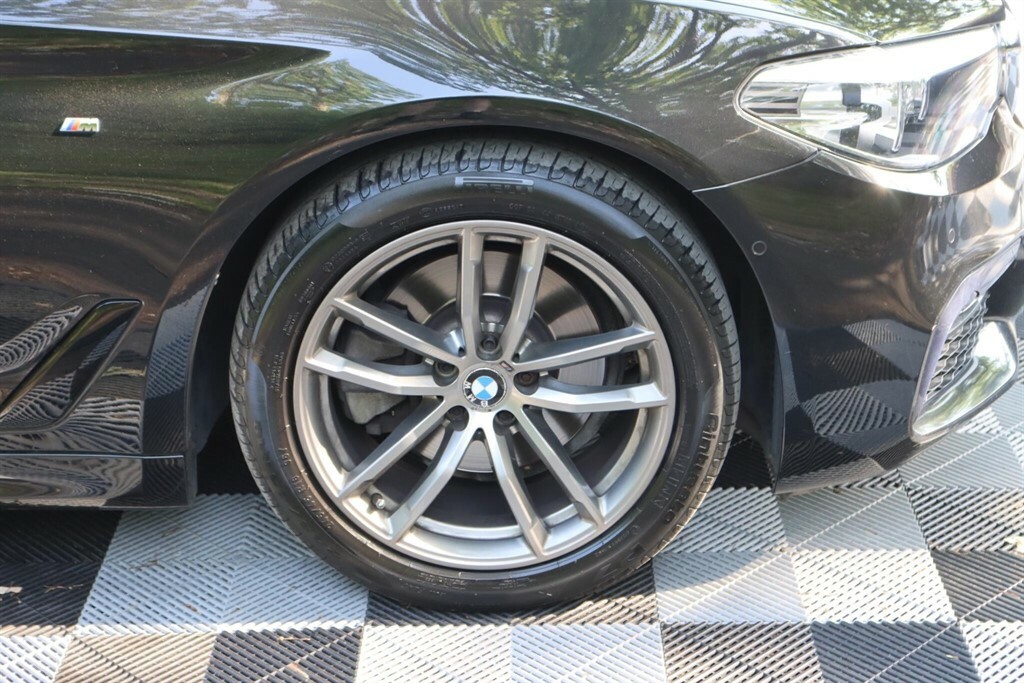 BMW 5 Series  Black #38