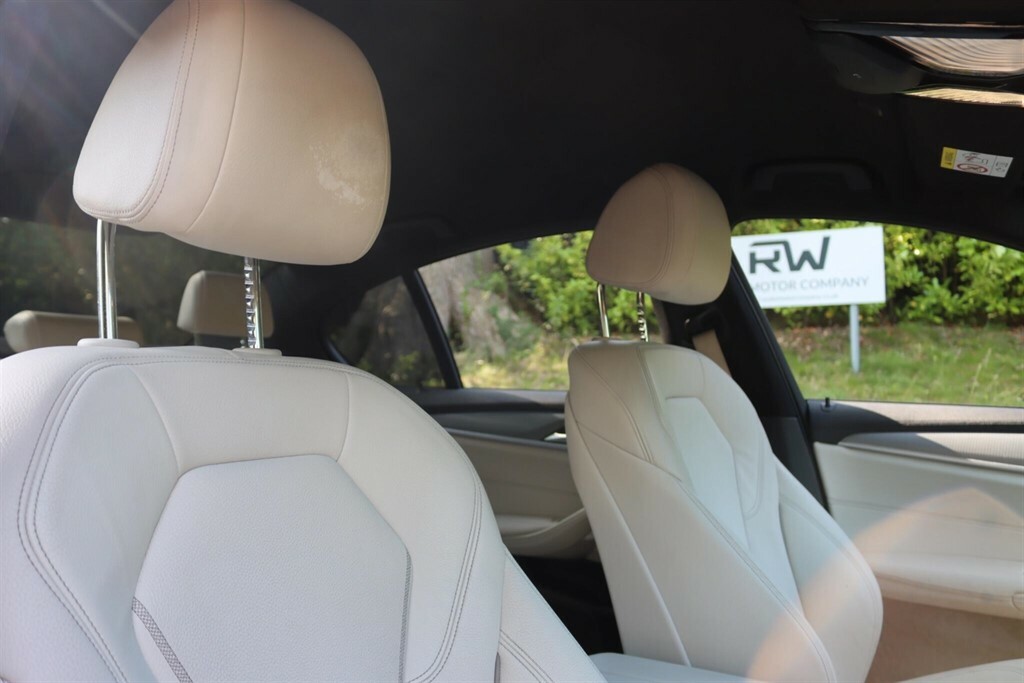 BMW 5 Series  Black #8