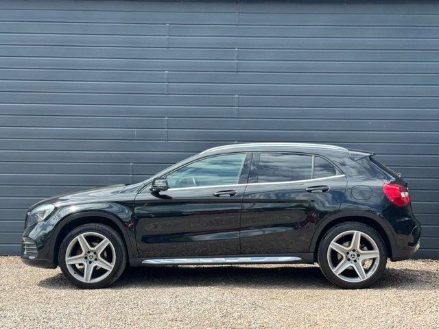 Mercedes-Benz GLA Class 2018 1.6 Gla200 Amg Line Executive Suv Petro LGZ2498 Black #6