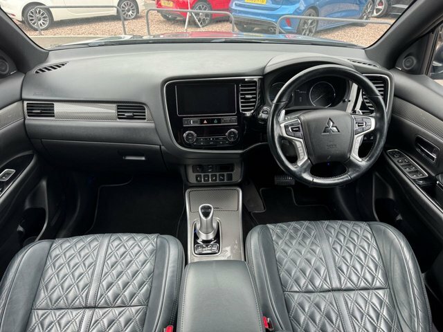 Mitsubishi Outlander 2019 2.4H Twinmotor 13.8Kwh 5Hs Suv Plu SM68YGD Grey #3