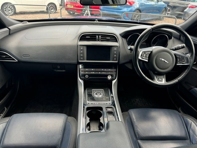 Jaguar XE 2017 2.0I R-sport Saloon BM17TZZ Blue #4