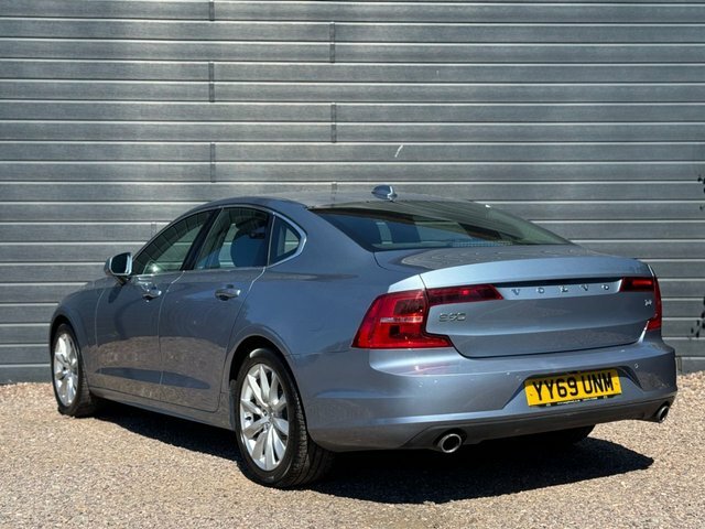 Volvo S90 2019 2.0 T4 Momentum Plus Saloon Blue #2