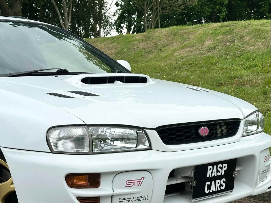 Subaru Impreza Version 5 Wagon White #4