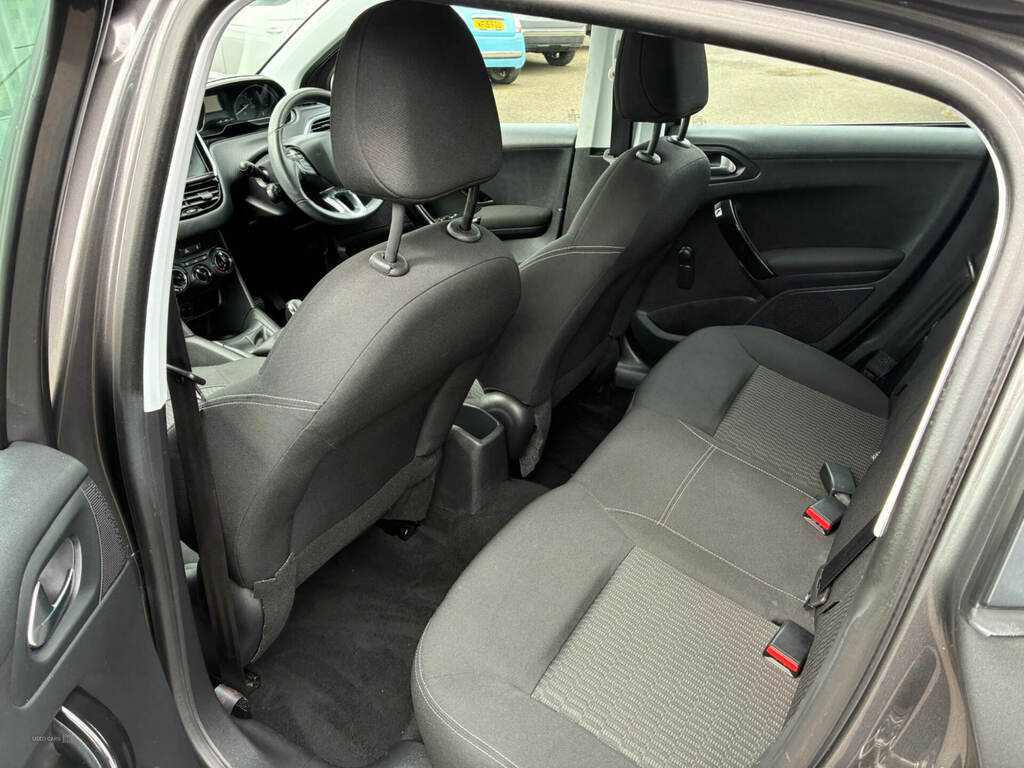 Peugeot 208 1.2 Puretech Active MD67MXN Grey #6