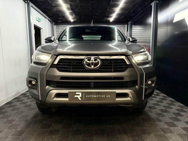 Toyota HILUX 2021 2.8 D-4d Invincible X Pickup Double Cab D Grey #2