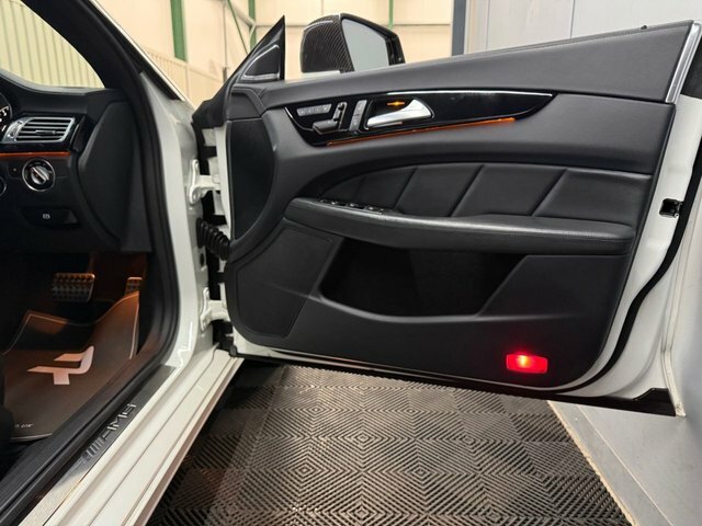 Mercedes-Benz CLS Cls250 Cdi Blueefficiency Amg Black #53
