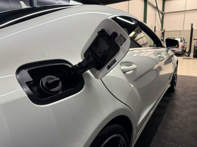 Mercedes-Benz CLS Cls250 Cdi Blueefficiency Amg Black #55
