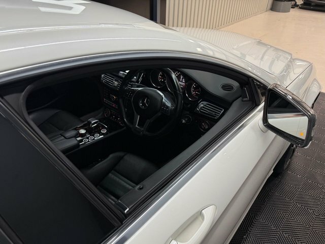 Mercedes-Benz CLS Cls250 Cdi Blueefficiency Amg Black #51