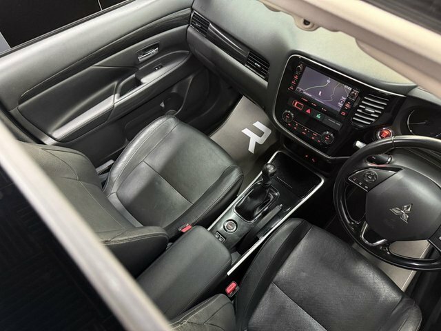 Mitsubishi Outlander 2018 2.2 Di-d 4 Suv 4Wd Euro 6 Red #5