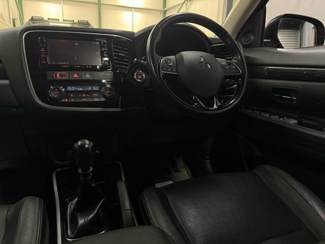 Mitsubishi Outlander 4Hs Silver #47