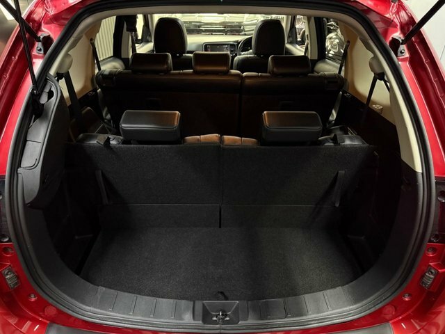 Mitsubishi Outlander 4Hs Silver #42