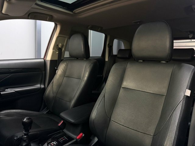 Mitsubishi Outlander 4Hs Silver #62