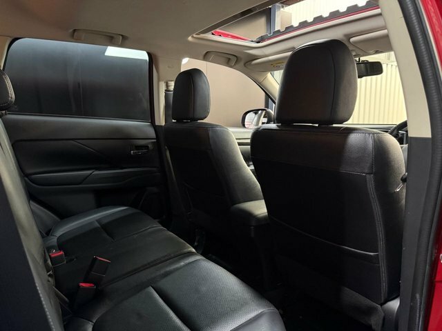 Mitsubishi Outlander 4Hs Silver #64