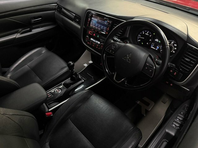 Mitsubishi Outlander 4Hs Silver #59