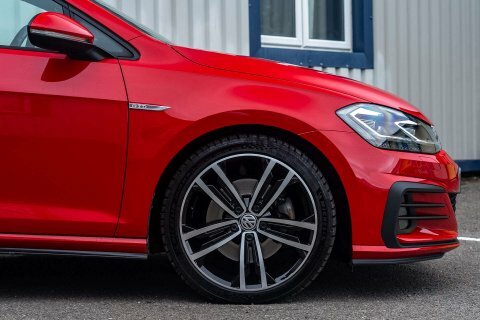 Volkswagen Golf 2.0 Golf Gtd RF19TYO Red #5