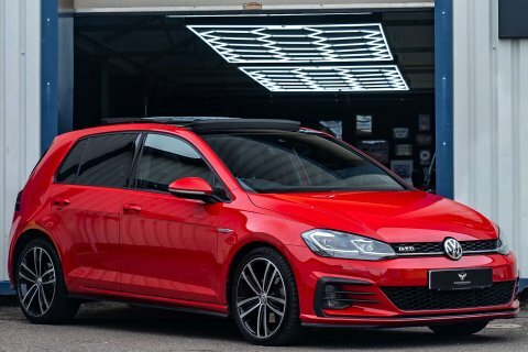 Volkswagen Golf 2.0 Golf Gtd RF19TYO Red #4