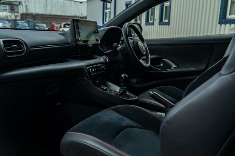 Toyota Yaris Yaris 1.6 Gr KV71XGR Black #3