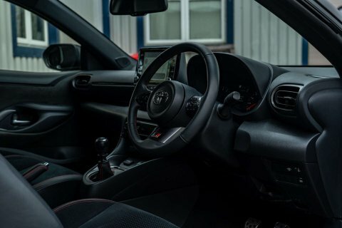 Toyota Yaris Yaris 1.6 Gr KV71XGR Black #5