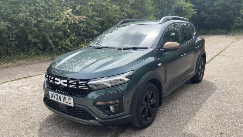 Dacia Sandero Stepway Stepway 1.0 Tce 90 Extreme Au AY24VLC Green #3
