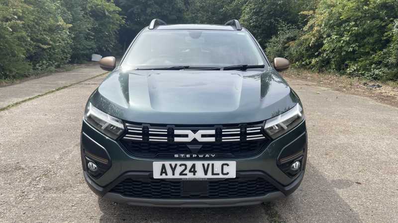 Dacia Sandero Stepway Stepway 1.0 Tce 90 Extreme Au AY24VLC Green #2