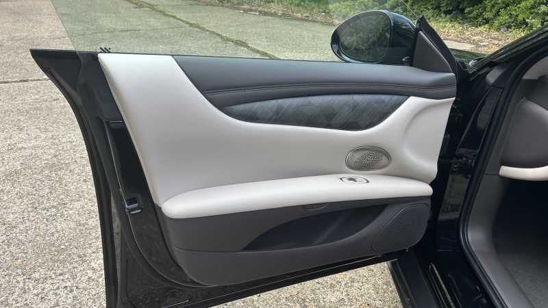 MG IM5 100Kwh Long Range Saloon #24