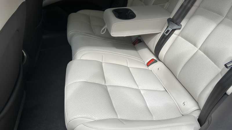 MG IM5 100Kwh Long Range Saloon #25