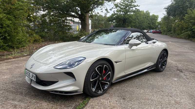 MG Cyberster Gt Ev Awd White #5