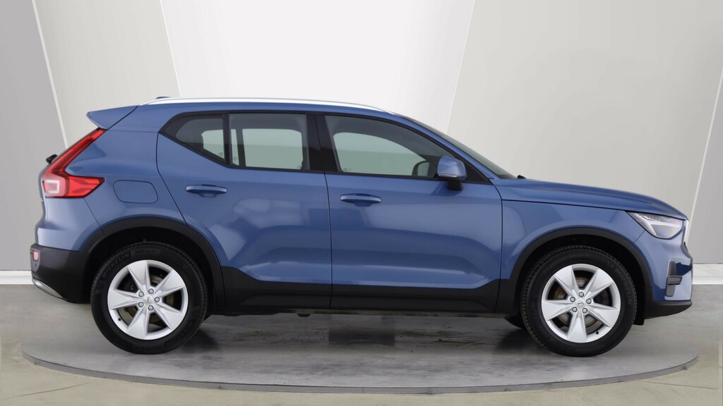 Volvo XC40 B3 P Core Cruise Control, Park Assist, Apple Ca YX23HRA #3