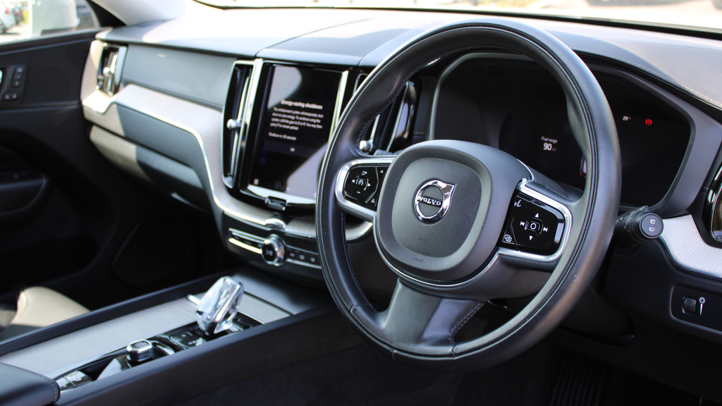 Volvo XC60 B5 P Awd Inscription Pro 360 Camera, Heated Win GL71UEP  #4