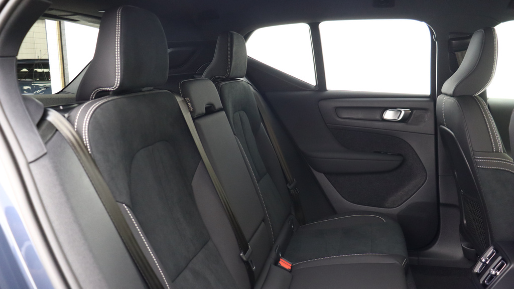 Volvo EX40 Twin Motor Plus 360 Camera, Tinted Windows, Pilot #6