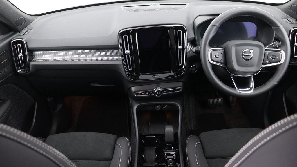 Volvo XC40 B4 P Ultra Dark Sunroof, Harmankardon Sound, 3 YF25BVD #5
