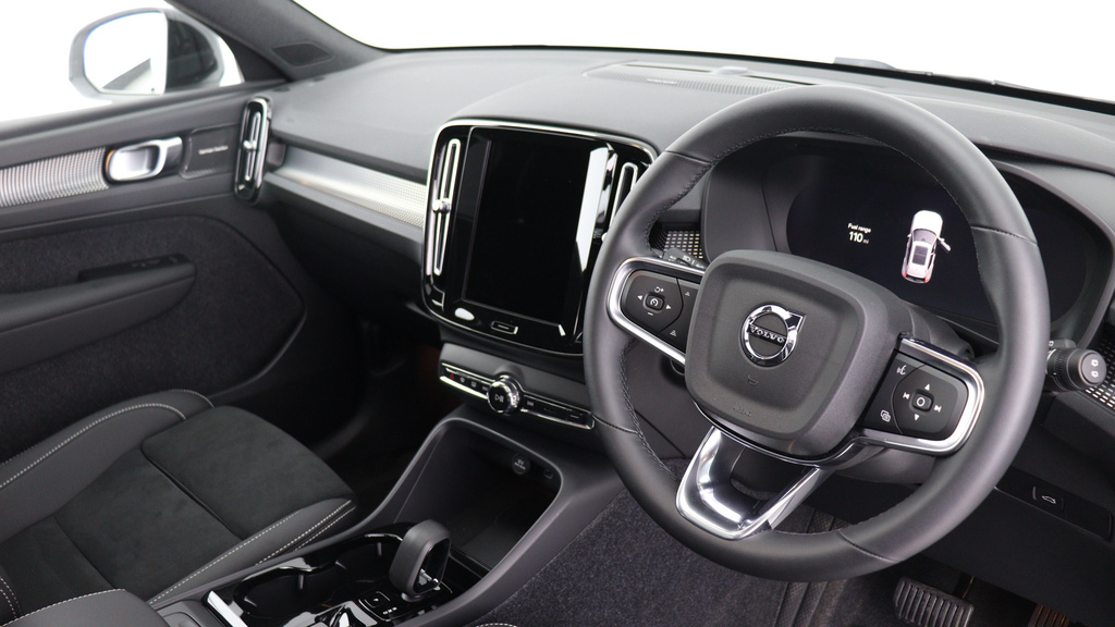 Volvo XC40 B4 P Ultra Dark Sunroof, Harmankardon Sound, 3 YF25BVD #4