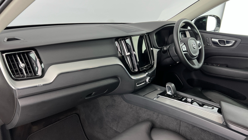 Volvo XC60 B4 P Plus Dark Harmankardon Sound, 360 Camera, YY23ODE  #6