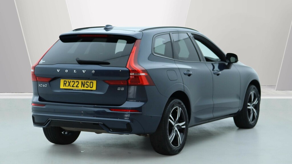 Volvo XC60 B5 P R-design 360 Camera, Heated Seats, Tinted RX22NSO #2