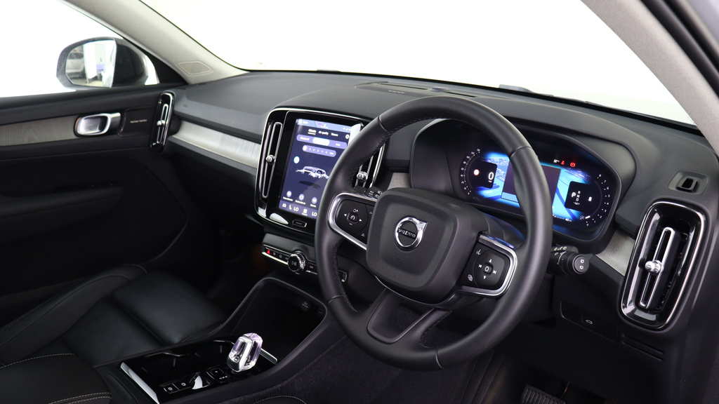 Volvo XC40 B4 P Ultimate Dark Sunroof, Harmankardon Sound CA23BUU #4