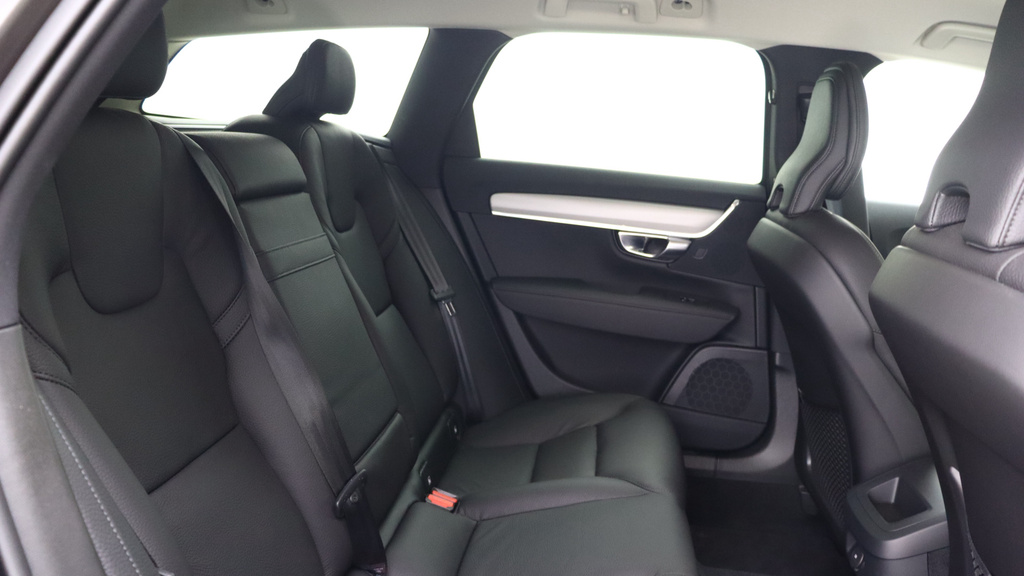 Volvo V90 B4 D Momentum Park Camera, Heated Seats, Pilot #6