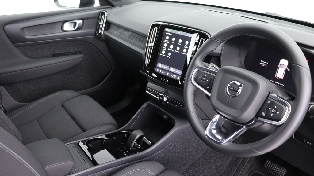 Volvo XC40 Twin Motor Plus Park Camera, Heated Seats, Apple #4
