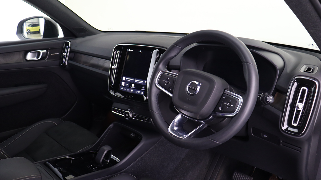 Volvo XC40 Single Motor Ultimate Sunroof, Harmankardon Soun  #4