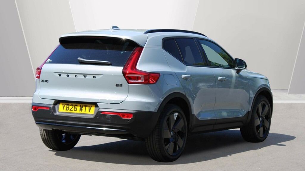 Volvo XC40 B3 P Plus Black Edition Park Camera, Heated Sea YB26WTV  #2