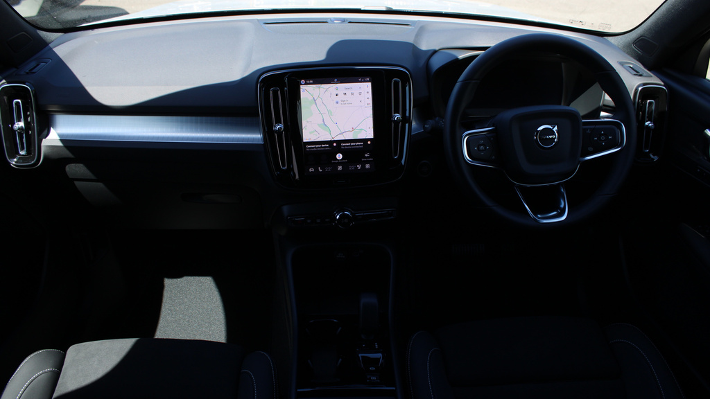 Volvo XC40 B3 P Plus Black Edition Park Camera, Heated Sea YB26WTV  #5