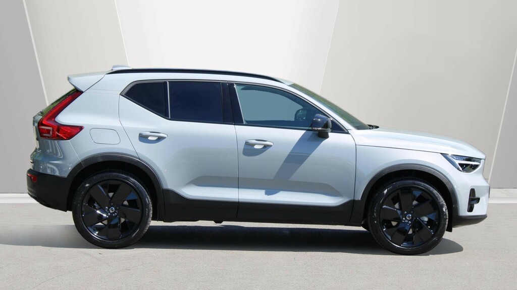 Volvo XC40 B3 P Plus Black Edition Park Camera, Heated Sea YB26WTV  #3