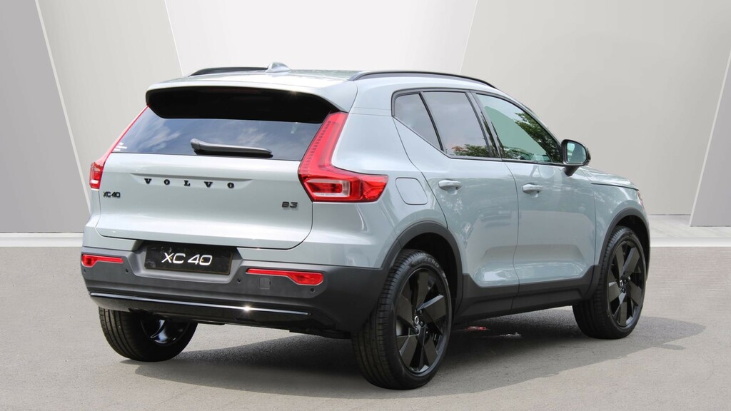 Volvo XC40 B3 P Plus Black Edition Park Camera, Heated Sea YB26WZO  #2