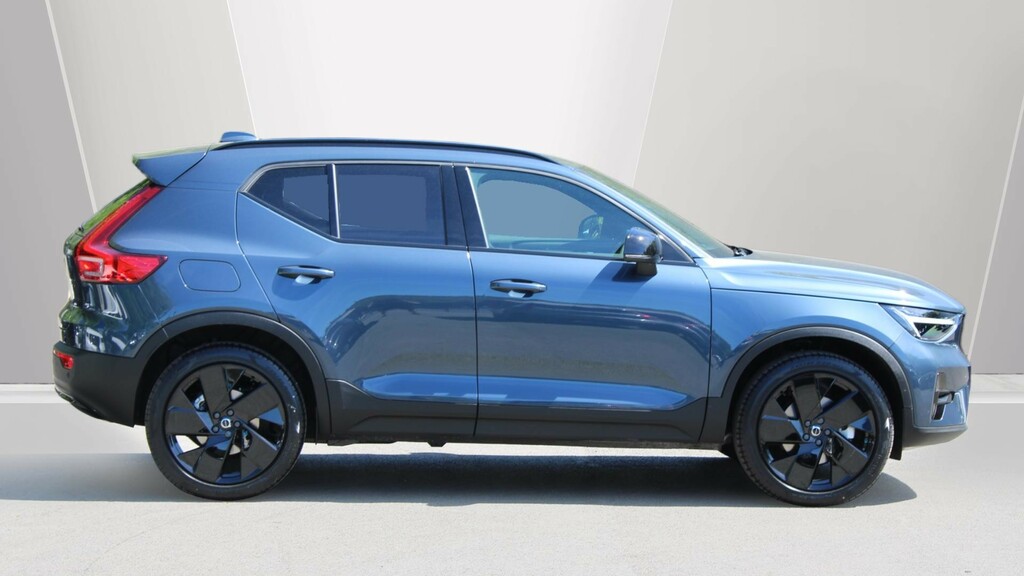 Volvo XC40 B3 P Plus Black Edition Park Camera, Heated Sea YB26ZBX  #3