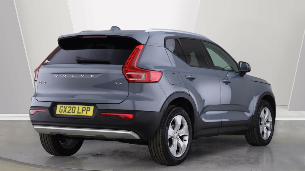 Volvo XC40 T3 Momentum Pro Park Camera, Heated Seats, #2