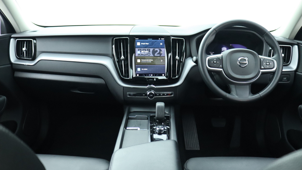 Volvo XC60 B5 P Awd Momentum Park Camera, Heated Seats, Go NA22POU #5