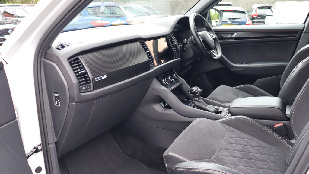 Skoda Kodiaq 1.5 Tsi Se White #36