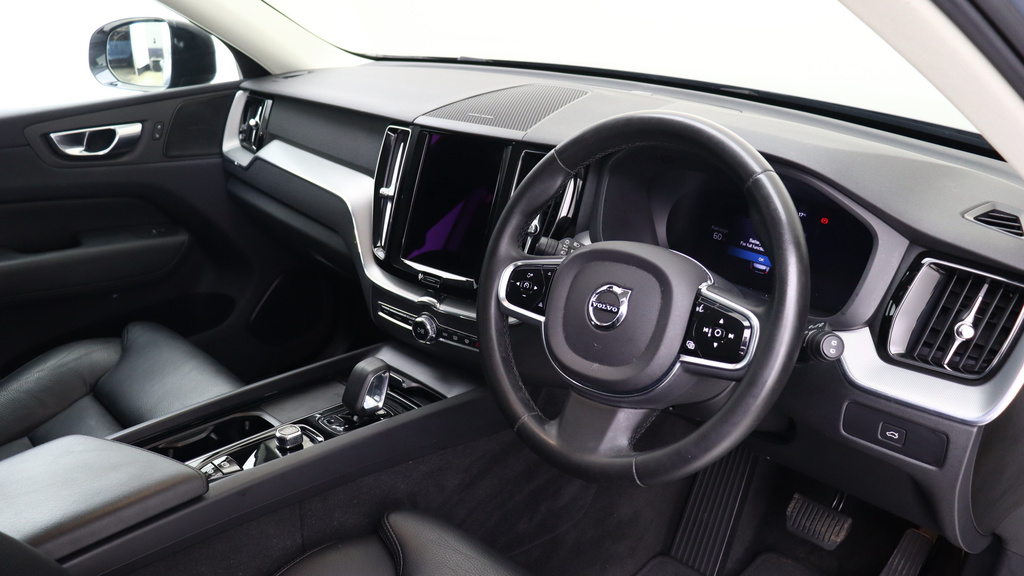 Volvo XC60 B4 P Plus Dark Harmankardon Sound, 360 Camera, NA23PWL #4