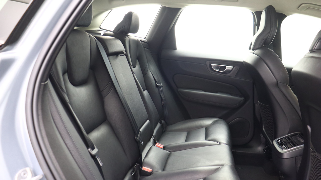Volvo XC60 B4 P Plus Dark Harmankardon Sound, 360 Camera, NA23PWL #6