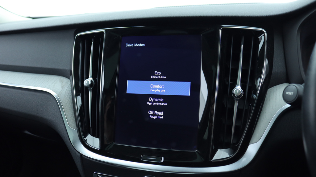 Volvo V60 Cross Country 2.0 B4d Cross Country Awd Black #37