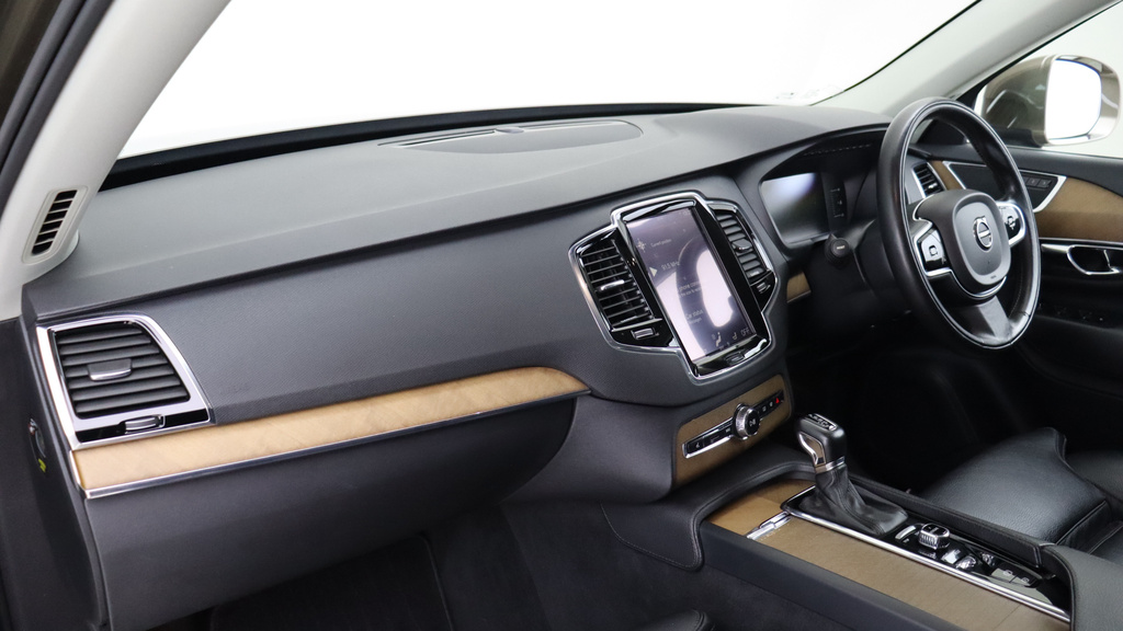 Volvo XC90 2.0 T6 Inscription White #58